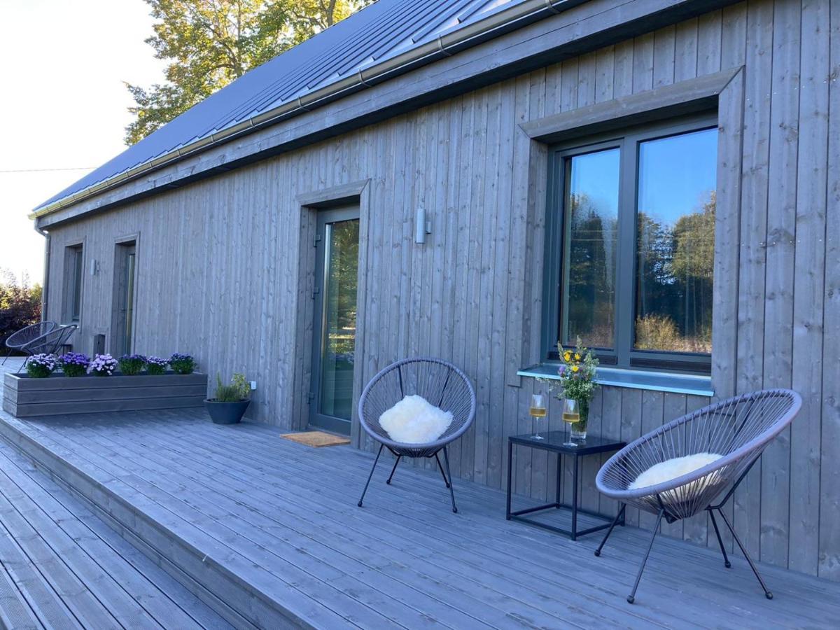 Luci Juras Apartamenti 2 Roja Luaran gambar