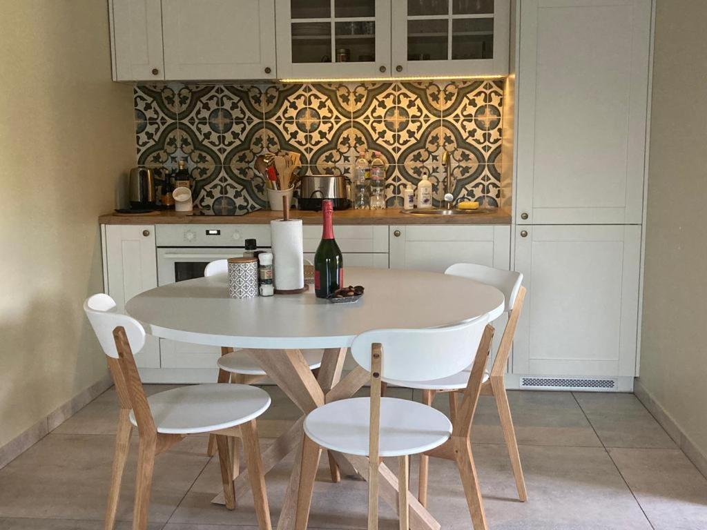 Luci Juras Apartamenti 2 Roja Luaran gambar
